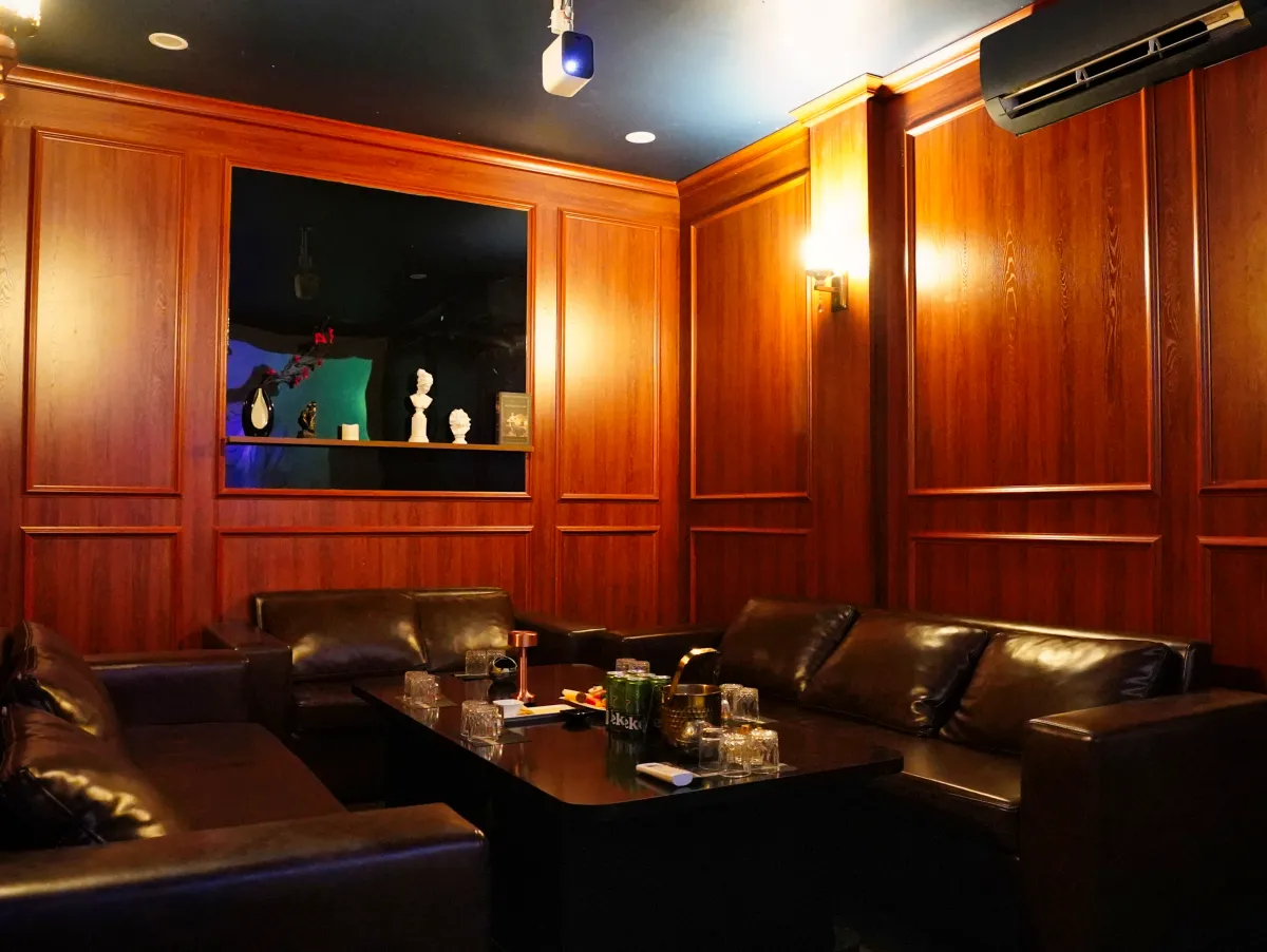 보스BAR 목재 VIP룸 사진 선택