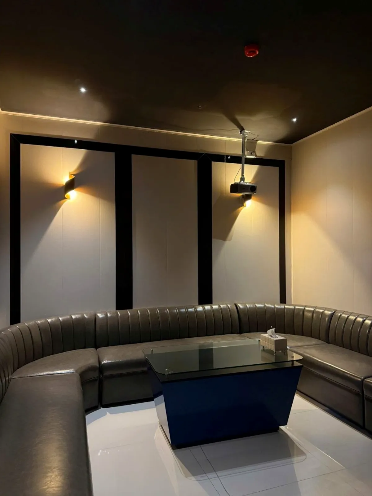 LA BAR 단체룸 사진 선택