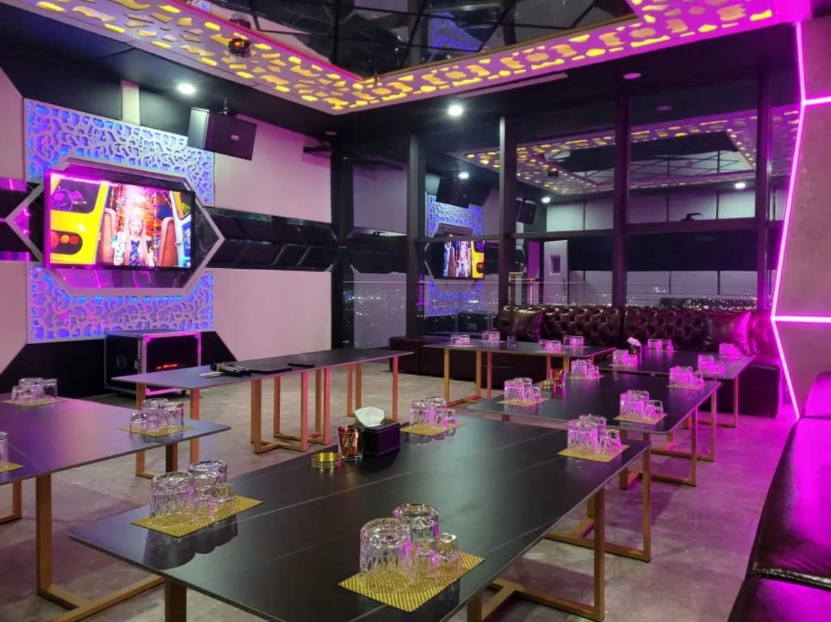 X BAR 단체룸 사진 선택